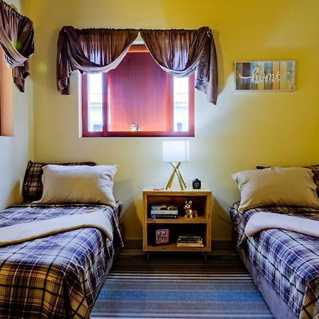 Iona'S Home: Vibrant 2Bedroom Home Near Willemstad Buitenkant foto