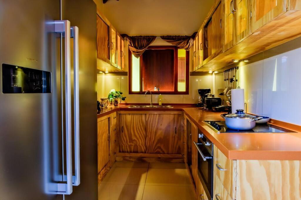 Iona'S Home: Vibrant 2Bedroom Home Near Willemstad Buitenkant foto