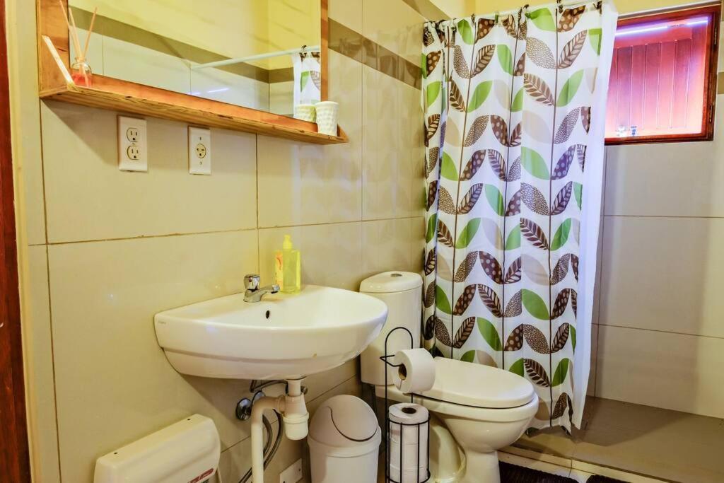Iona'S Home: Vibrant 2Bedroom Home Near Willemstad Buitenkant foto