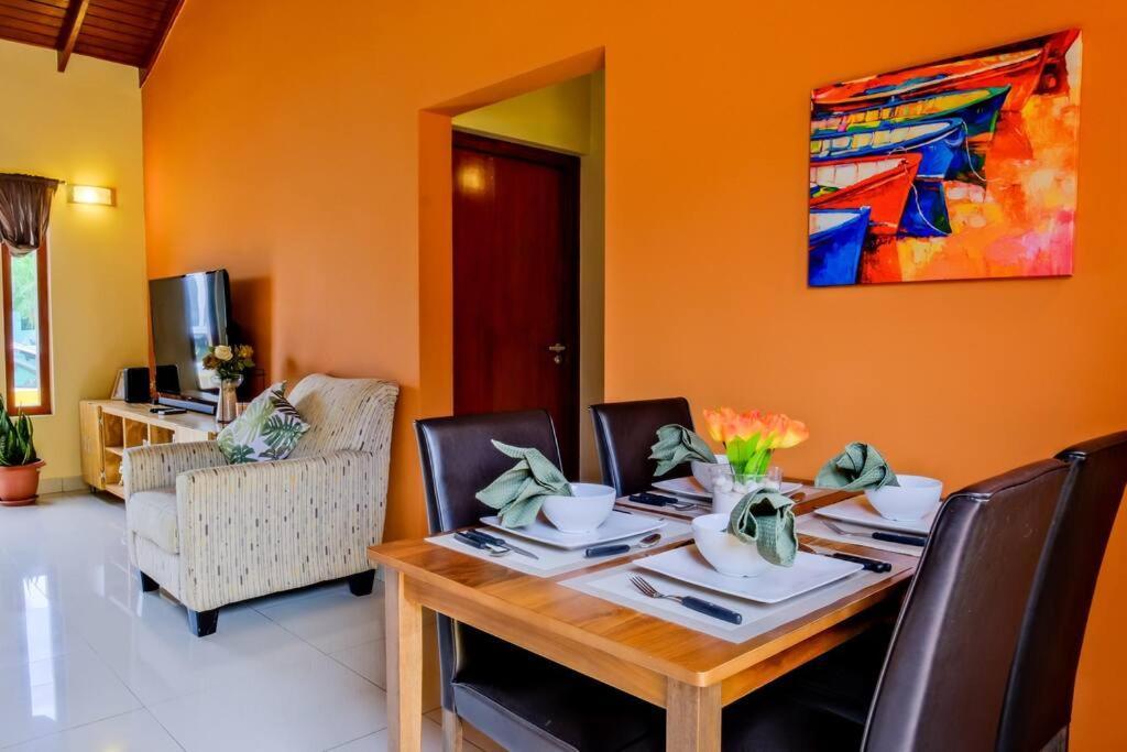 Iona'S Home: Vibrant 2Bedroom Home Near Willemstad Buitenkant foto